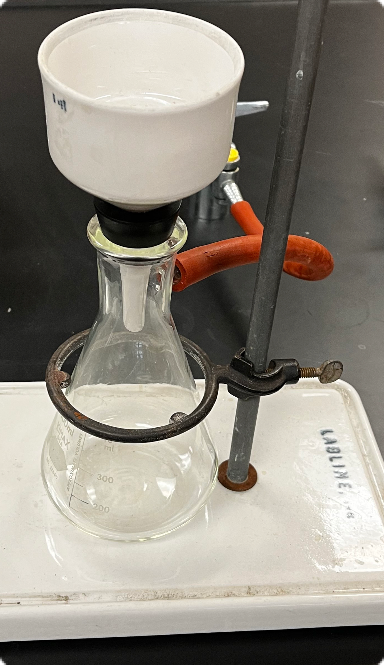 Vacuum filtration apparatus