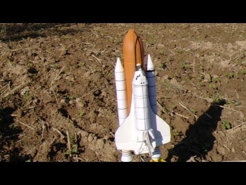 Thumbnail for the embedded element "Model Rockets [includes slow-motion]"