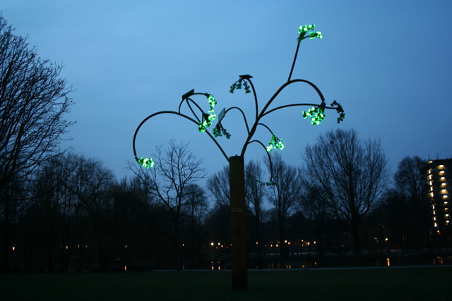 http://www.zumzum.nl/installatie_groen_groot.jpg