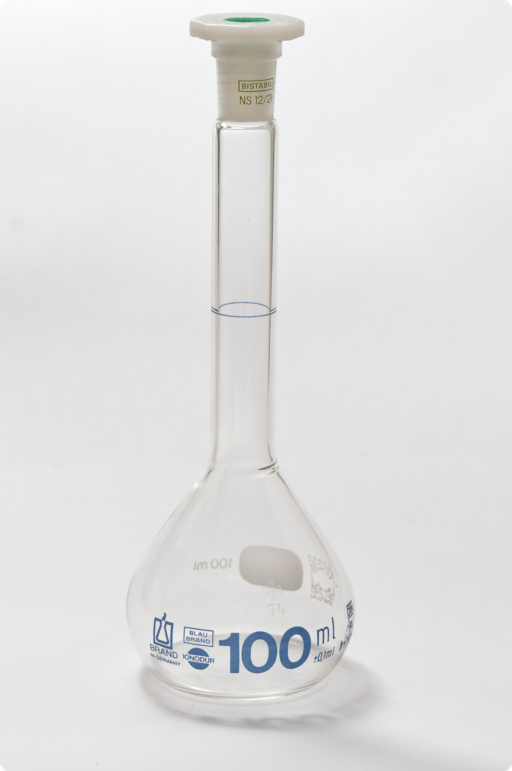 Volumetric flask.